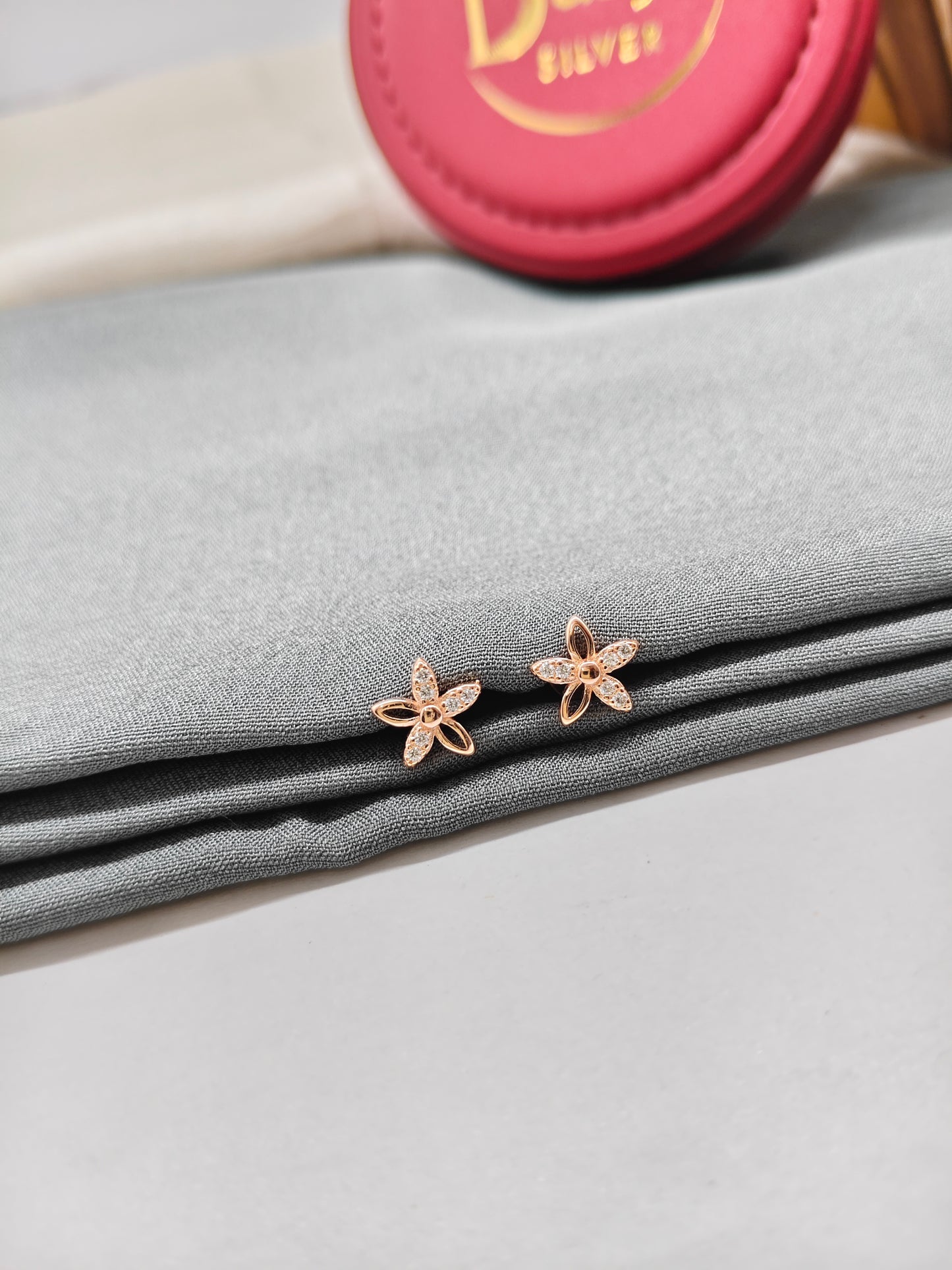 925 Silver Rose Gold Colour Small White Stone Star Design Earrings