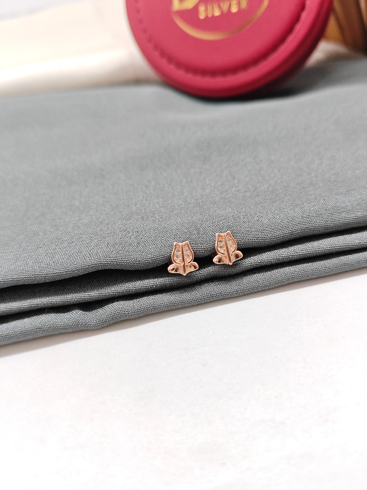 925 Silver Rose Gold Colour Small White Stone Flower Design Earrings