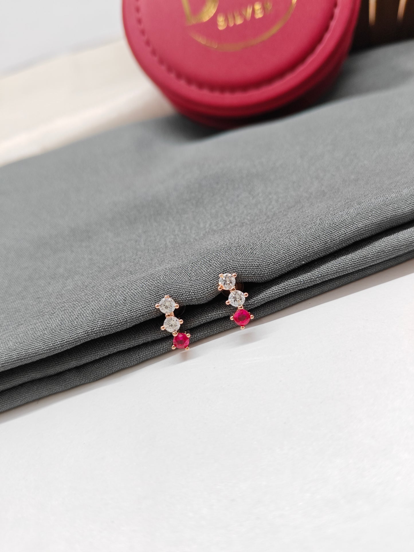 925 Silver Rose Gold 3 Dot Design White With Red Stone Earrings