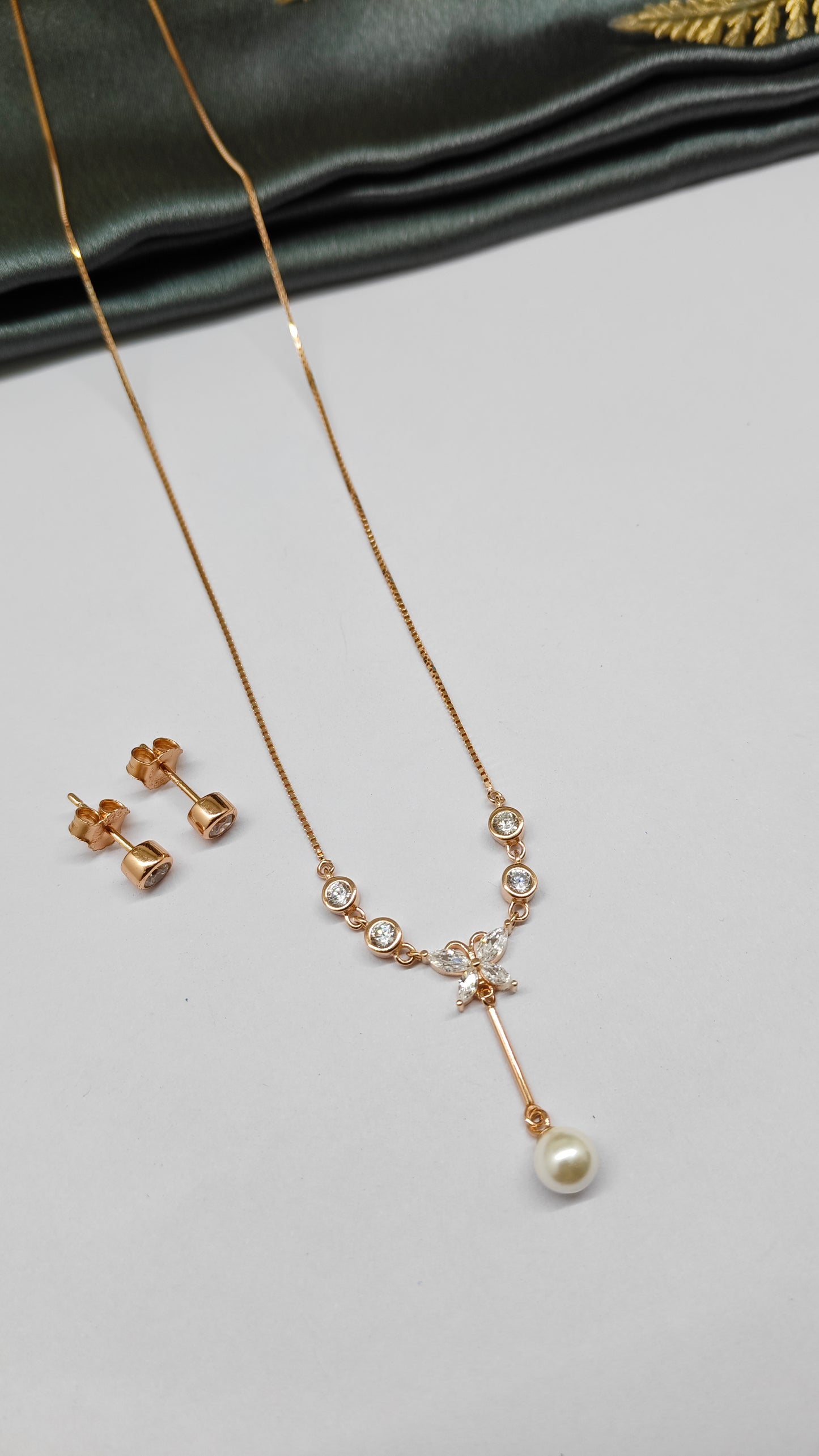 925 Silver Rose Gold Colour White Stone With Pearl Hanging Design Necklace Set