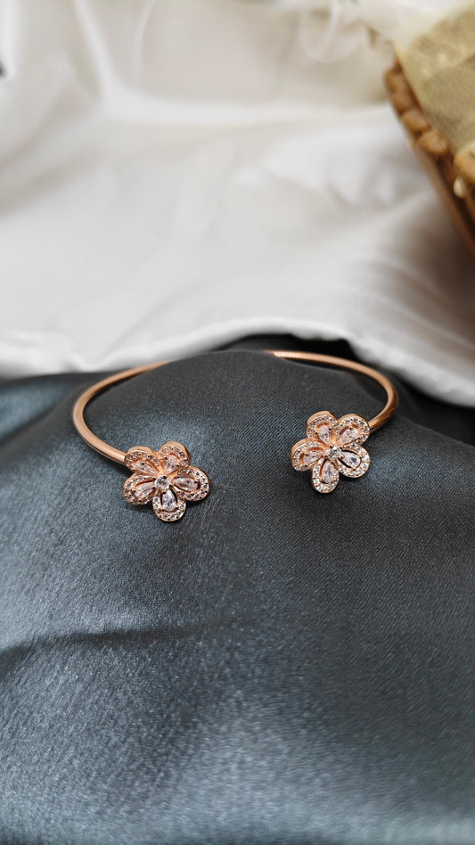 925 Silver Rose Gold Colour Flower With White Stone Design Kada