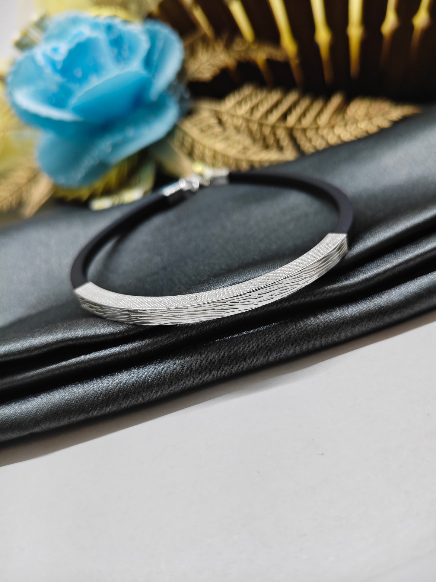 925 Silver Adults Black Rubber Band With Pure 925 Silver Bracelets