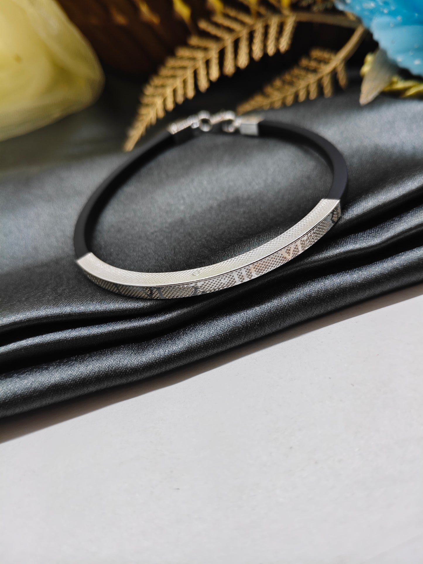 925 Silver Adults Black Rubber Band With Pure 925 Silver Bracelets
