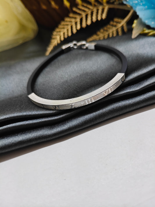 925 Silver Adults Black Rubber Band With Pure 925 Silver Bracelets