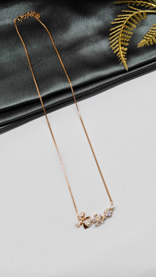 925 Silver Rose Gold Colour Pearl With Flower Design White Stone Chain With Pendant