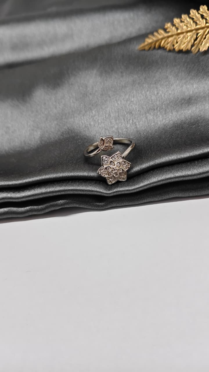 925 Silver Adjustable White Stone Rotating Star Design Ladies Ring