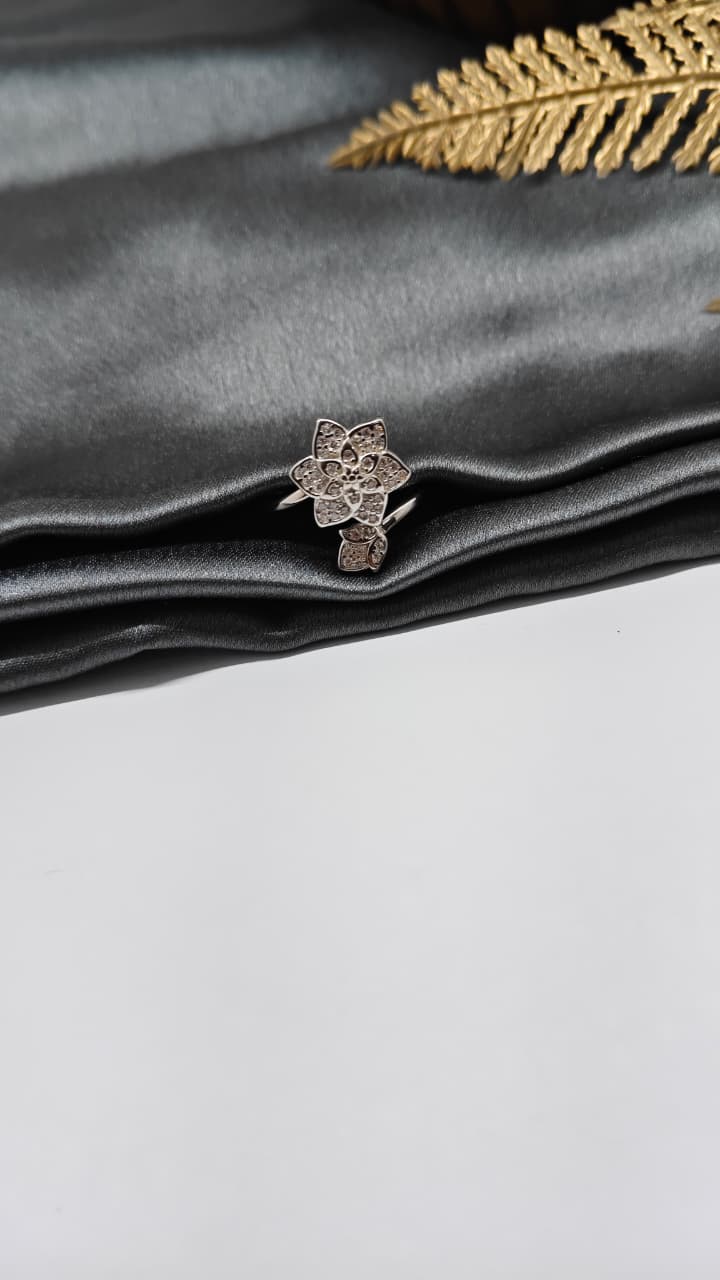 925 Silver Adjustable White Stone Rotating Star Design Ladies Ring
