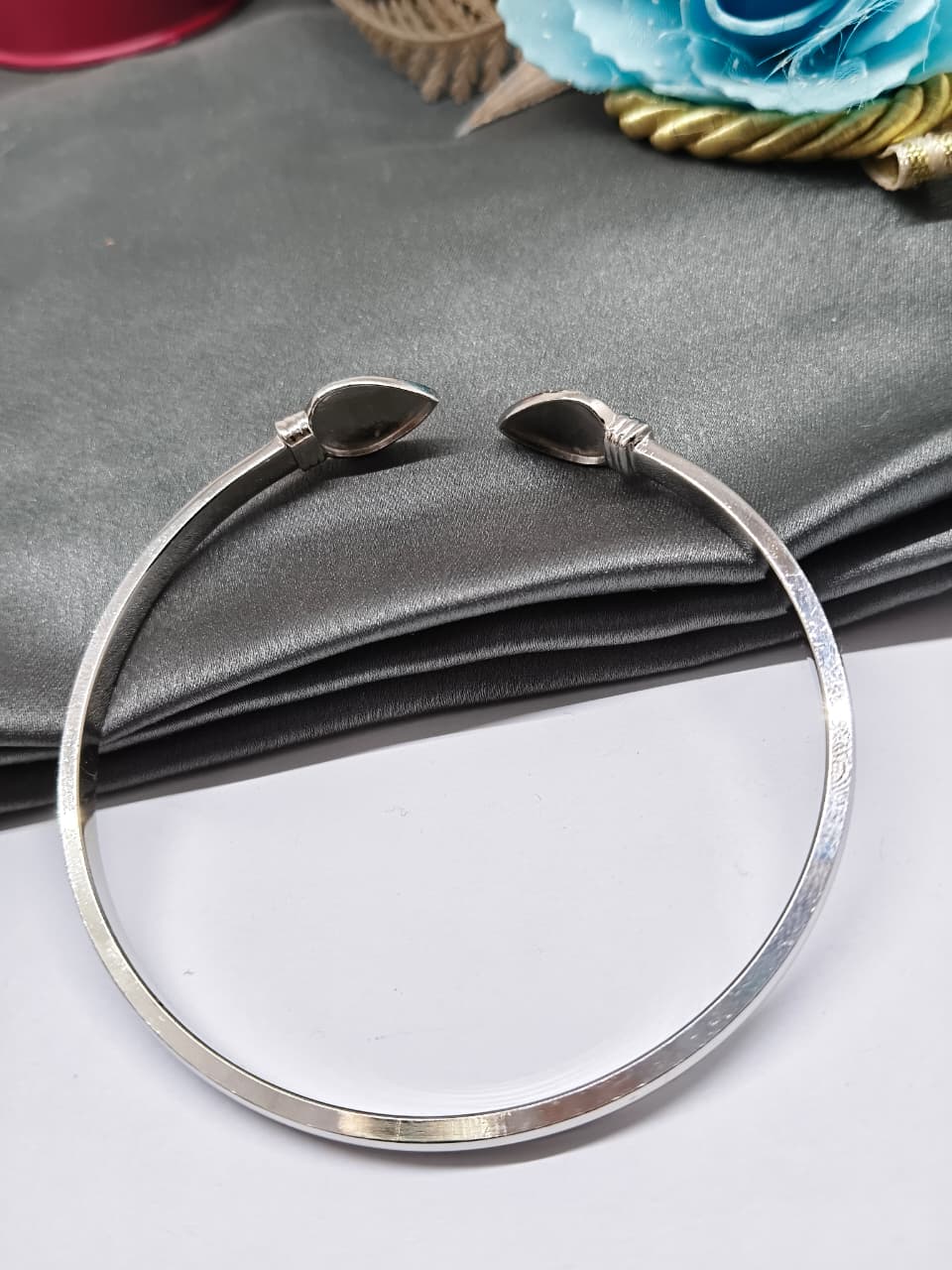 925 Silver Men's Vel With Omh Adjustable Design Kada