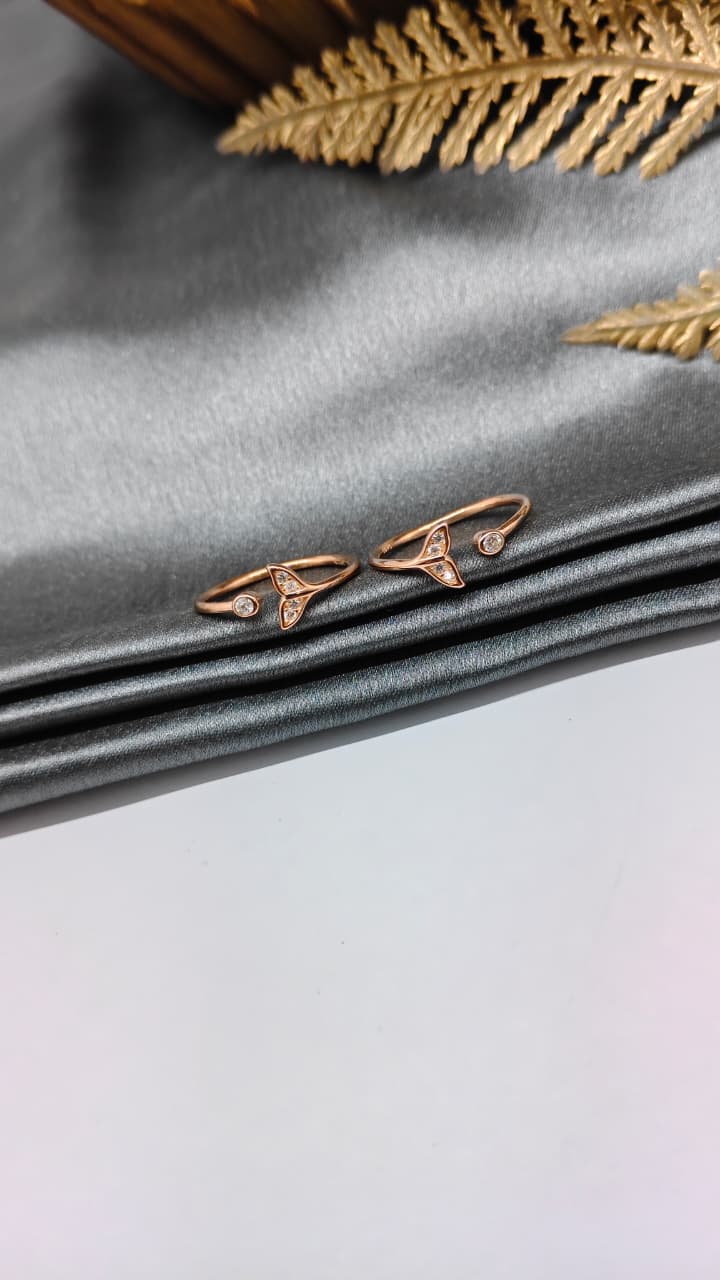 925 Silver Rose Gold Colour Fish Tail Design Toe Rings