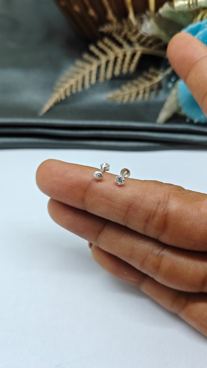 925 Silver Regular Silver Colour Medium Single White Stone Side Stud/ Nose Pin in Pair