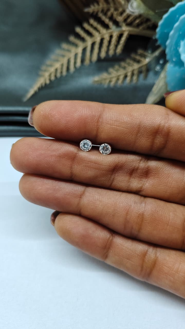 925 Silver Regular Silver Colour Large Single White Stone Side Stud/ Nose Pin in Pair