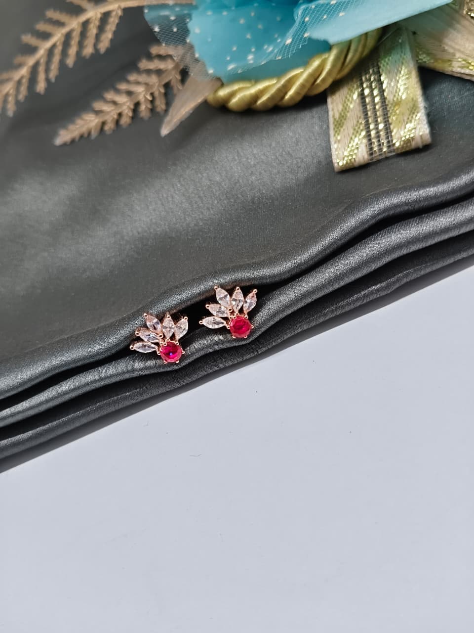 925 Silver Rose Gold 1 Round Red Stone +5 White Stone Earrings