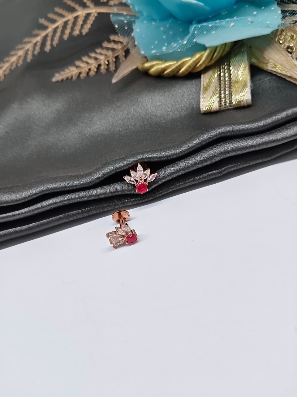 925 Silver Rose Gold 1 Round Red Stone +5 White Stone Earrings