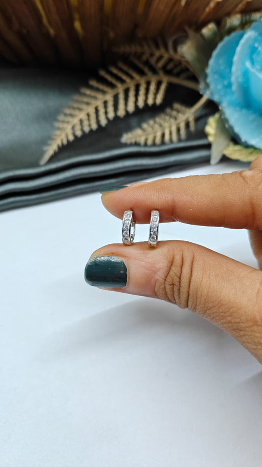 925 Silver Regular Colour Small Size White Stone Design Balli / Earrings