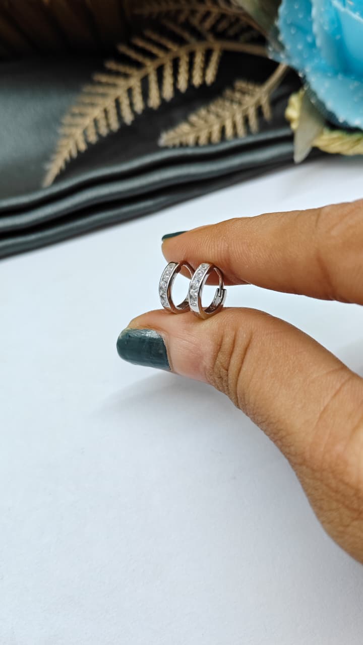 925 Silver Regular Colour Small Size White Stone Design Balli / Earrings