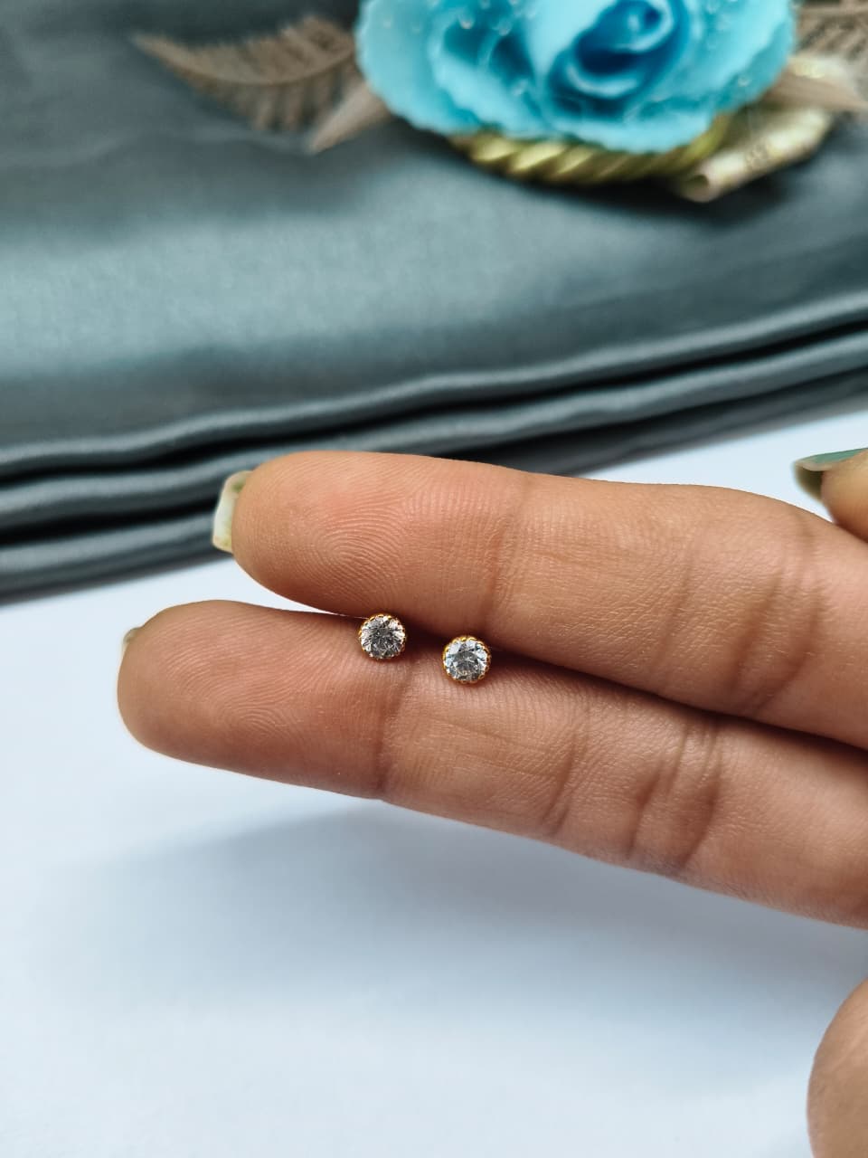 925 Silver Regular Gold Colour Small 3mm Single White Stone Side Stud/ Nose Pin in Pair