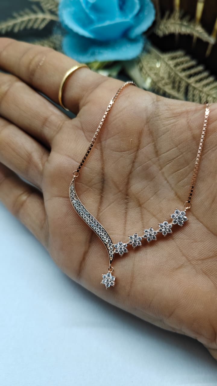 925 Silver Rose Gold Colour Flower Design White Stone Chain Pendant