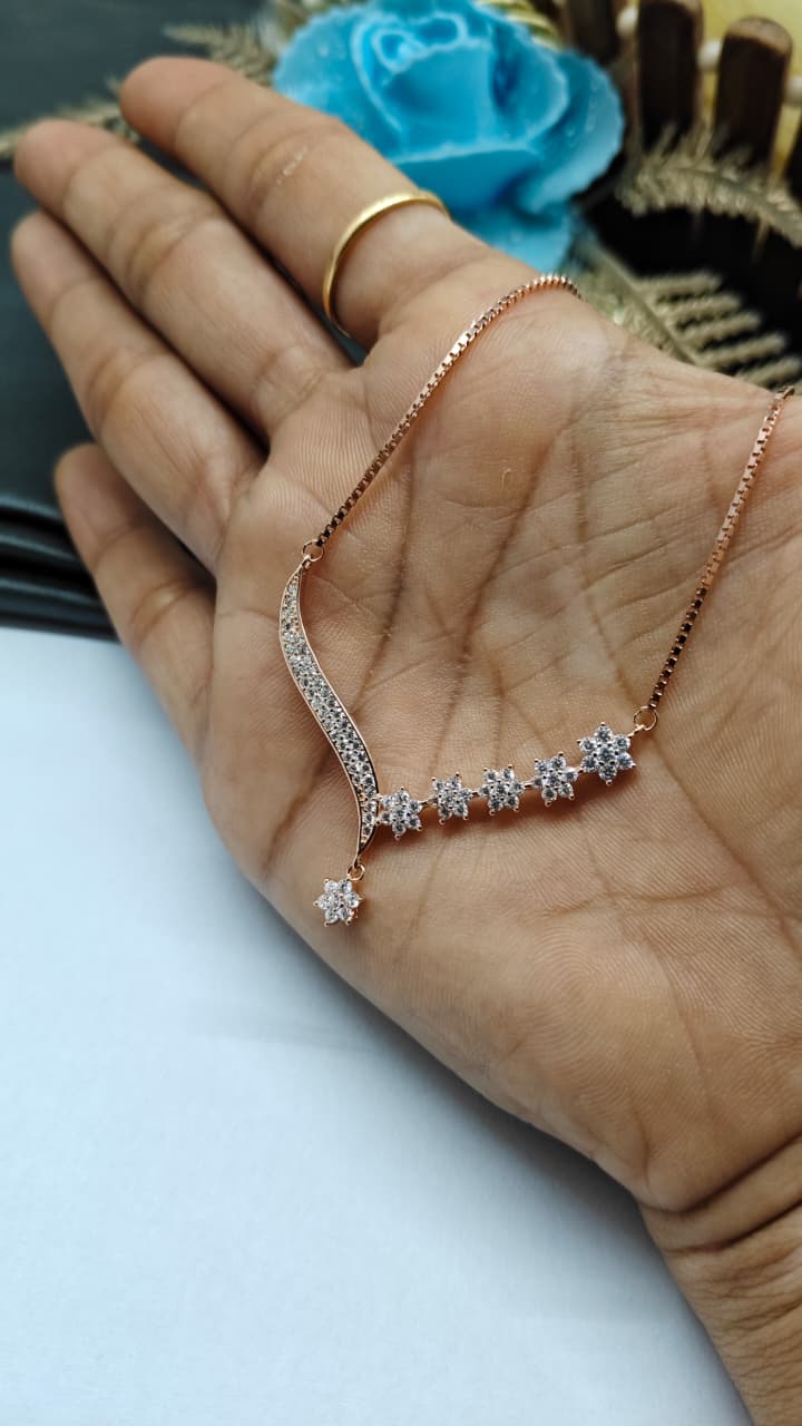 925 Silver Rose Gold Colour Flower Design White Stone Chain Pendant