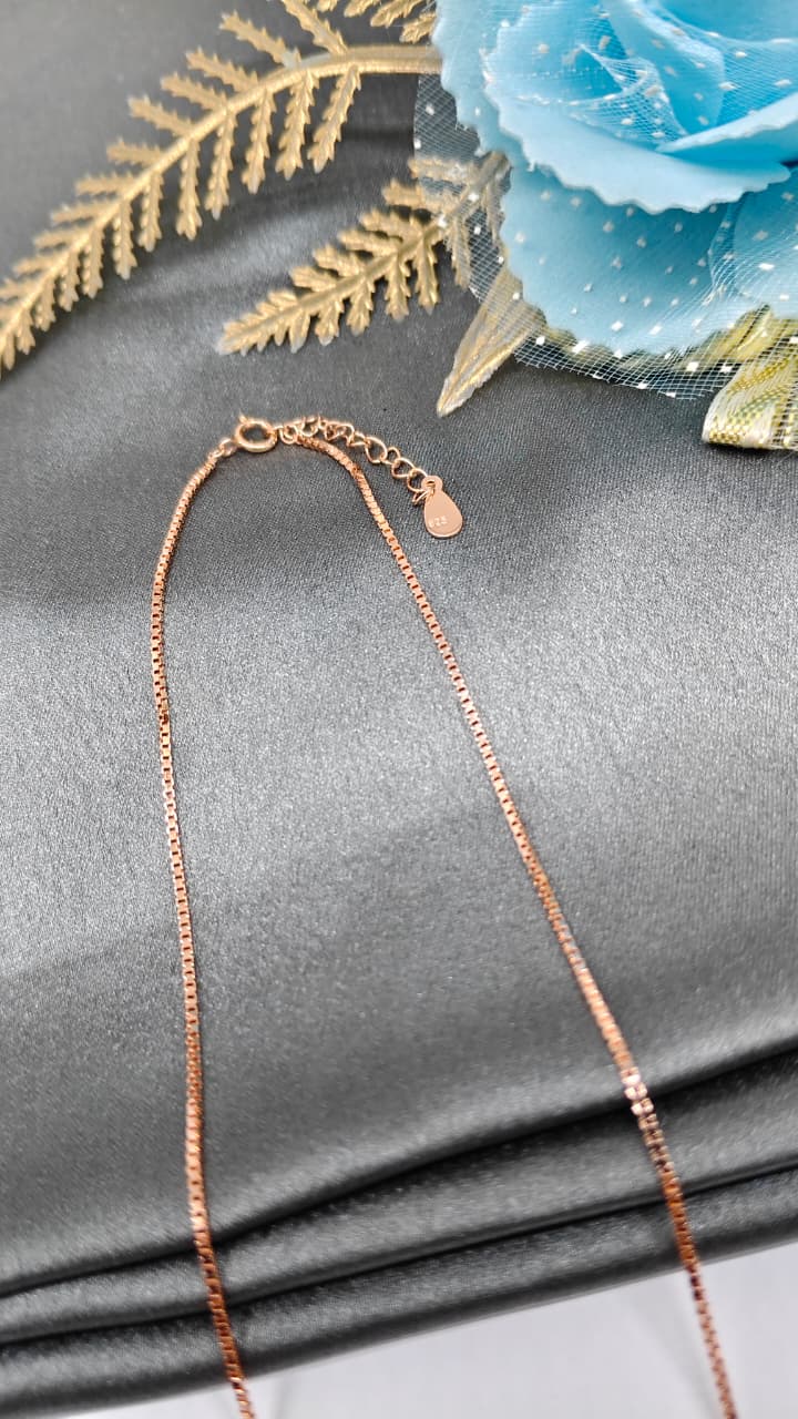 925 Silver Rose Gold Colour Flower Design White Stone Chain Pendant